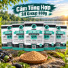 Năm gói Cám Tổng Hợp SH Group 800g trưng bày bên hồ, phía trước có đĩa cám